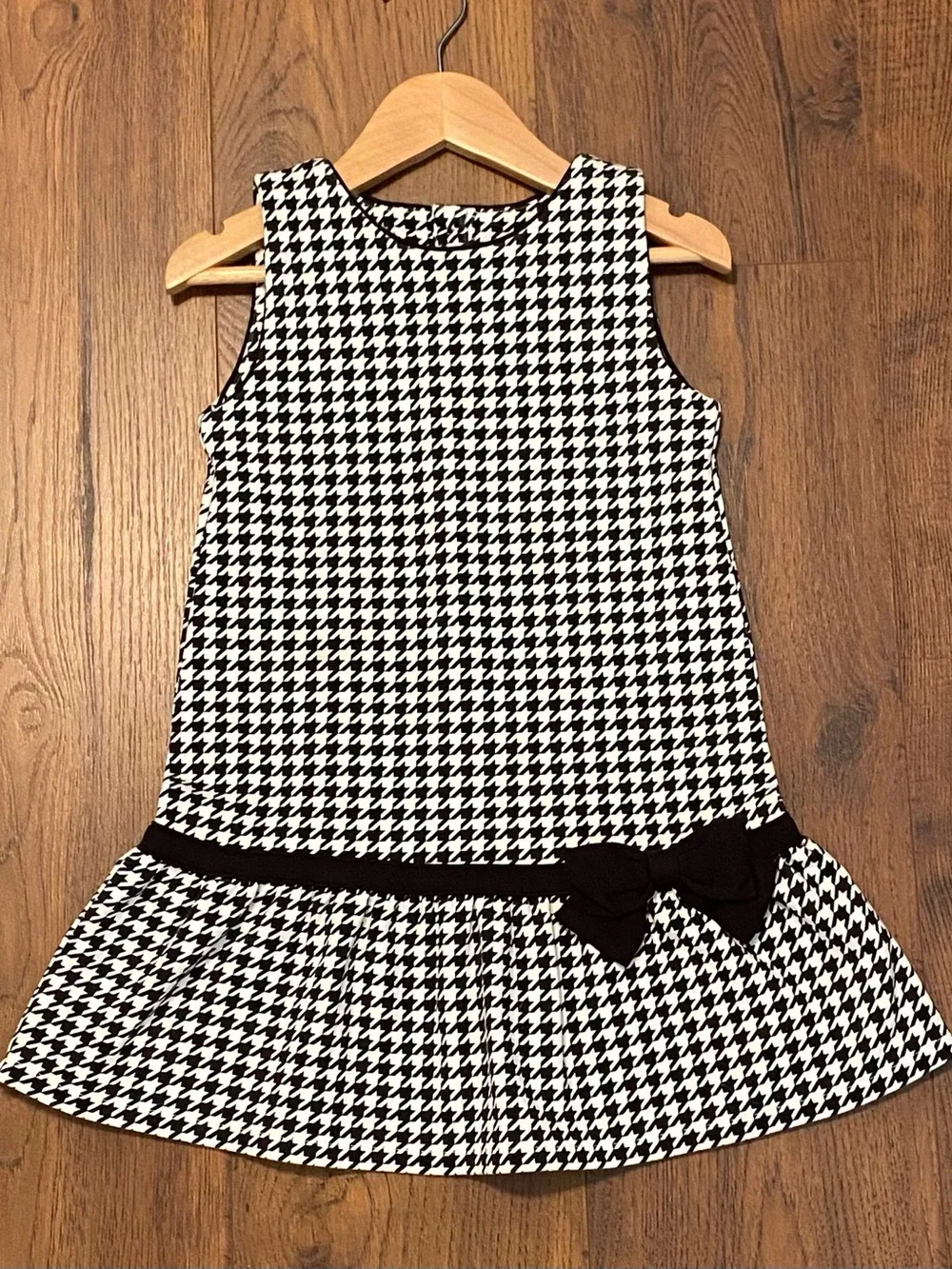 Gymboree Girls ‘London Calling’ Black and White Houndstooth Jumper Size 4T